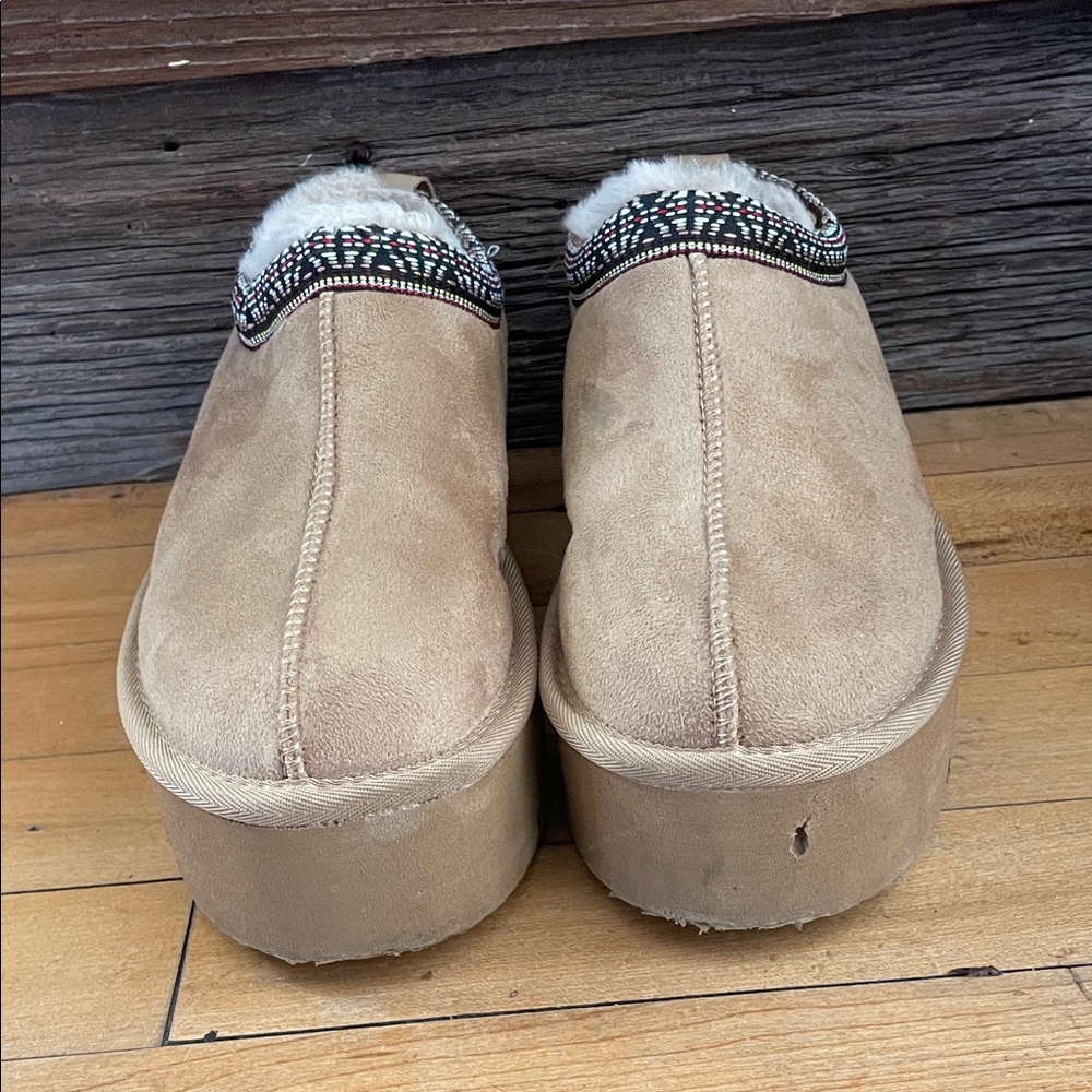 Rock & Candy Tan Women's Slippers with Patterned Trim